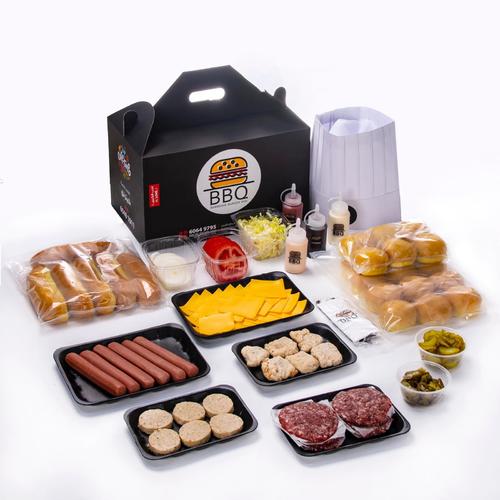 Kids Box - Children's box contains: 
 6 pieces of beef slider 6 pcs chicken slider 6 piece of chicken fillet slider 6 pieces of meat sausage + Lettuce - tomato - onion - 4 kinds of sauces, plus pickles