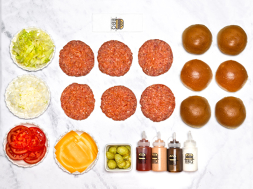 Special Beef Box with Pomegranate Molasses12 pcs - Boxer contents * Contains 12 burger With special seasoning. * As of: Chamomile - cheese - Lettuce Tomatoes - Onions 