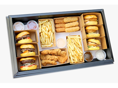 Slider family box - The contents of the family box 3 samooneh chicken fillet slider. 3 buns, slider meat. Family potato. 6 Pieces of chicken tender. 6 pieces of mozzarella cheese. 6 pieces of jalapeno cheese. sauces. 6 cola