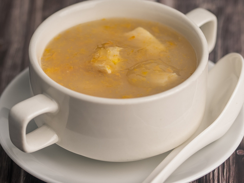 شوربة دجاج بالذره