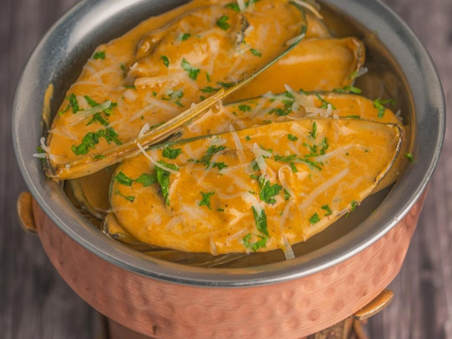 بلح البحر الكريمي وجبنة البارميزان