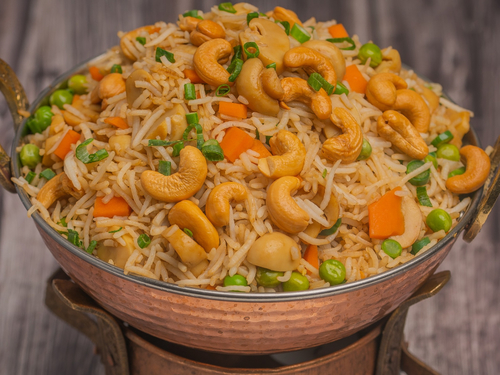 أرز محمر بالمشروم مع الكاجو