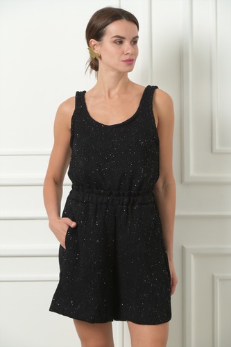 BLACK SHORT AND TANK TOP SET
