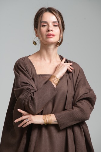 LIGHT BROWN BISHT