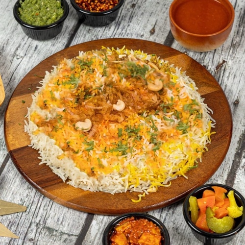 Chicken biryani with special baksha spices - برياني دجاج ببهارات بقشة المميزة