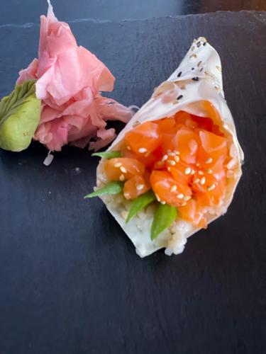 Salmon Temaki