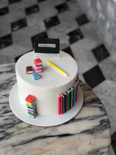 9x5 inch Back to School Cake