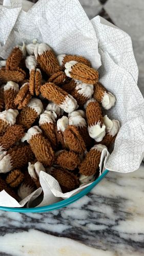 Tin Biscuits