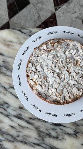 Almond and Pear Cake