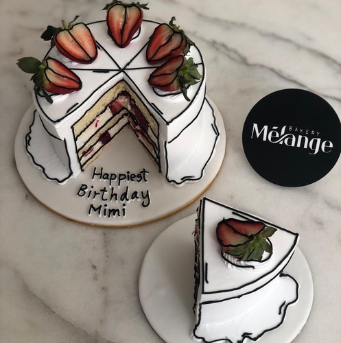 Strawberry Sliced Comic Cake