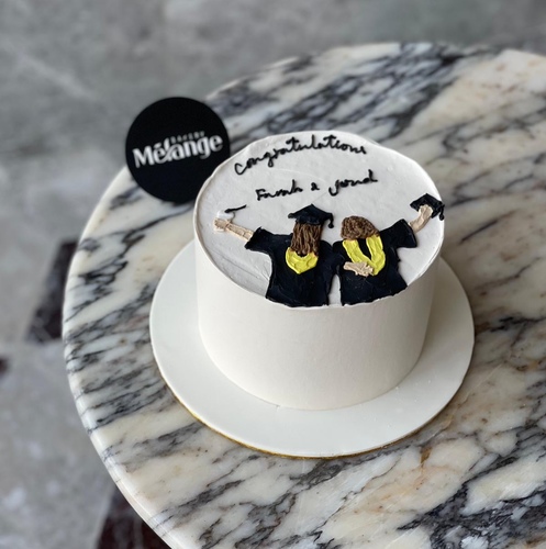 Twinnie Graduation Cake