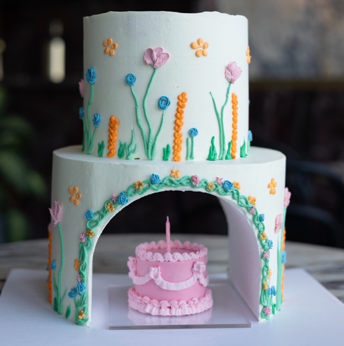 Tunnel Cake