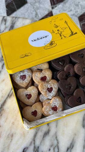 Linzer Cookies