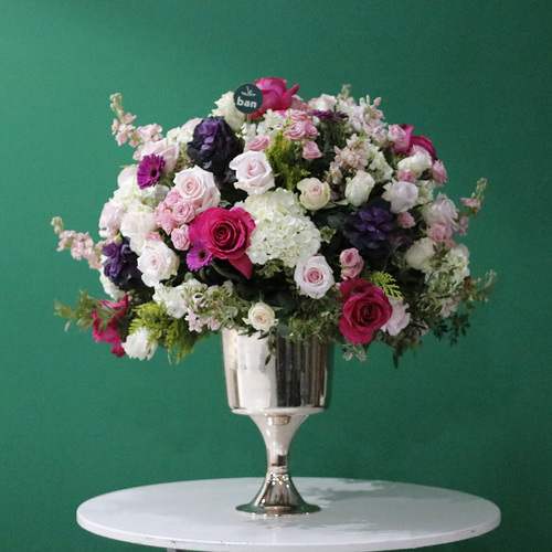 Danielle - A bouquet that contains rose, hydrangea, and gerbera flowers. H 80 x W 60 cm.