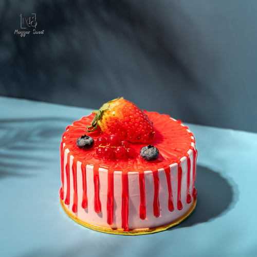 Juicy strawberry cake(5 in) - جوسي كيك فراوله 5 انش