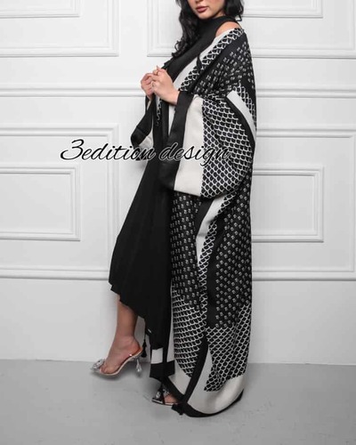 3 Edition Design  - Bisht 3 - fabric Cotton 80%Polyester 20% 
Width is approximately 34 inches
The length is approximately 54 inches