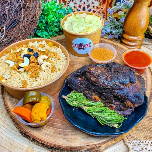 Smoked Naimi Lamb Meal - Smoked Kuwaiti Naimi lamb 400g to 450g, free of hormones and antibiotics, Balanced nutrition of grains and grass, smoked for 16 hours, served with coleslaw, rice, BBQ sauce, rubs and mix pickles