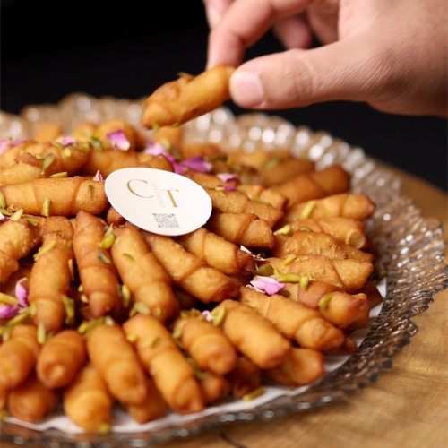 cheesy rool - أصابع السميد اللذيذه &nbsp;بحشوة الجبن الغنيه مغموره بشيره خفيفه