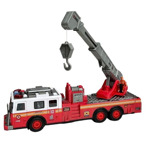 FIRE TRUCK-VS0953 - FIRE TRUCK WITH LIGHT AND SOUND FOR 3+ AGES