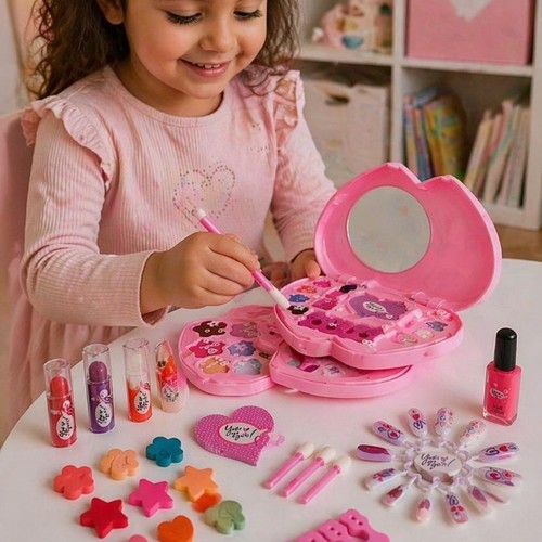 MAKEUP SET/MBK-329M - Makeup Set for Girls and Boys – Heart Shaped Case – Includes Shadow, Blush, Shine, Nail Polish and Mirror – Ages 5+