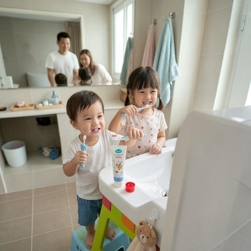 ORGANIC TOOTHPASTE GEL STRAWBERRY