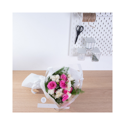 Love Letter 1 - This hand bouquet contains pink rose and white carnation. 
Height: 50cm  Width: 25cm Sell by: Quantity