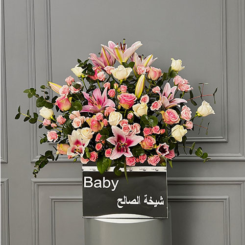 Cute baby - Mirror vase with pink rose, pink baby rose, white rose and pink Casablanca Optional : write on the item maximum 20 characters Height 76  width 80