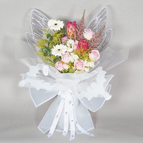 zozi - Butterfly bouquet wrapping paper with protea, white gerbera and pink rose 
 Height 78 Width 75