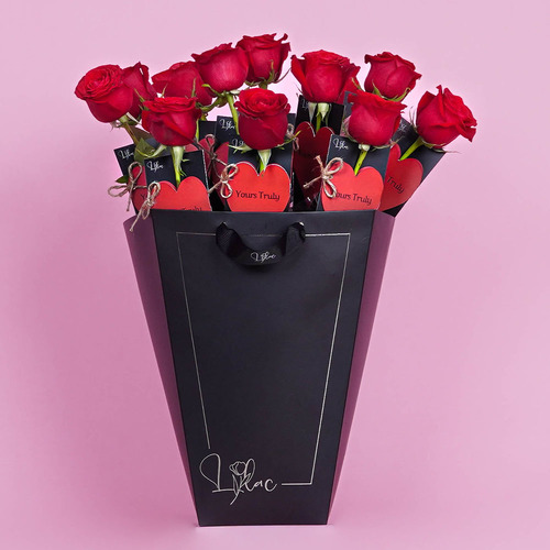 Singletinesss - A bouquet containing 12 pieces of rose giveaways with an appreciation and Valentines singletinesss Day .