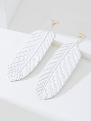 WHITE LEAF EARRINGS / WA-0007 - FASHIONABLE COLOR WHITE LEAF EARRING
