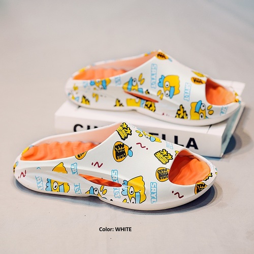 BEACH SANDALS / MS-0002 - Slippers for men in summer, non-slip and odor-resistant, stepping on shit, ins internet celebrity, wearable, outdoor soft-soled sports beach sandals Color: White Size: 36-37, 38-39, 40-41, 42-43