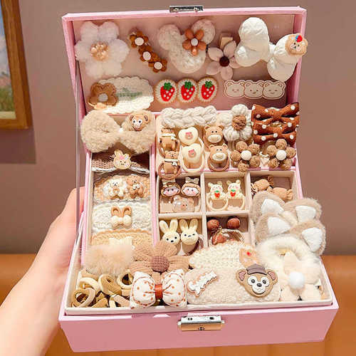 HAIR ACCESSORIES SET / KA-0150 - HAIR ACCESSORIES SET FOR GIRLS, NOT INCLUDED BOX Color: Brown