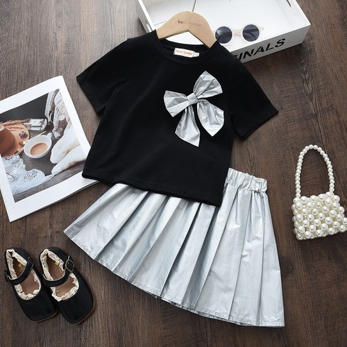 TWO-PIECE BLACK SHORT SLEEVED TOPS AND SILVER SKIRT / BB-0218 - طقم مكون من قطعتين بأكمام قصيرة وتنورة