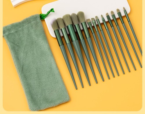 MAKE UP BRUSH SET 13 PIECES- GREEN / MU-0029 - Color : 13 green brushes + cloth bag