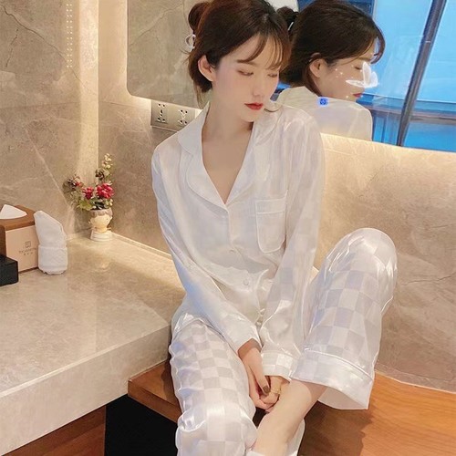 TWO PIECE SET SILK LONG SLEEVE AND PAJAMA / WD-0159 - TWO PIECE SET SIZE LARGE SILK LONG SLEEVE AND PAJAMA