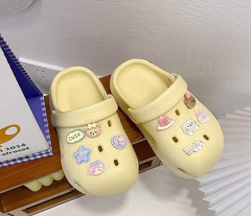 CHILDREN'S CARTOON DESIGN SLIPPERS / BB-0017 - COLOR YELLOW CHILDREN'S CARTOON DESIGN SLIPPERS