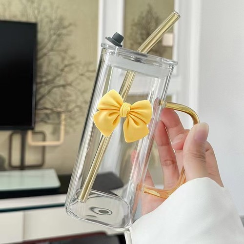 TRANSPARENT GLASS WITH COLORFUL STRAW AND COVER / KN-0152 - COLOR YELLOW BOW CAPACITY 400ML