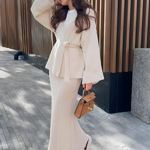 V-NECK WIDE SLEEVES AND HIGH WAIST SKIRT-SET / WD-0366 - Color : Cream Size : L, XL