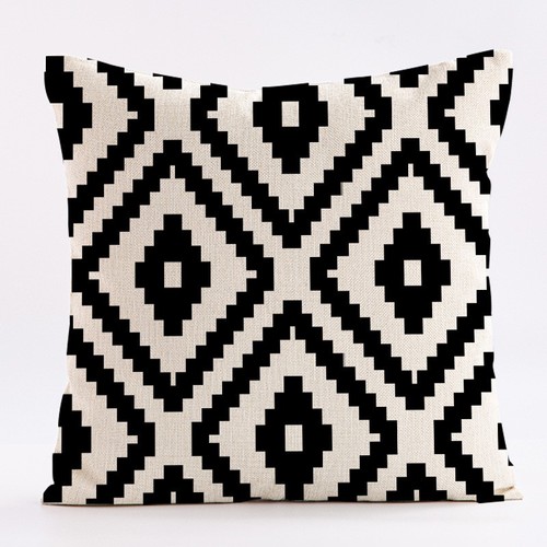 SOFA PILLOW CASE / HM-0236 - COLOR BLACK AND WHITE SIZE 45X45CM
PILLOW NOT INCLUDED