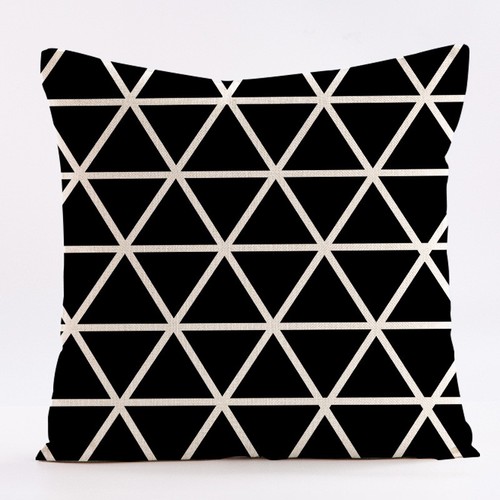 SOFA PILLOW CASE / HM-0238 - COLOR BLACK AND WHITESIZE 45X45CM
PILLOW NOT INCLUDED