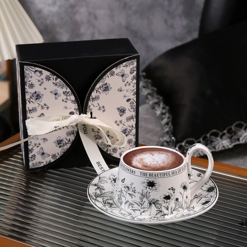 CUP AND SAUCER / KN-0263 - COLOR: BUTTERFLY BLACK