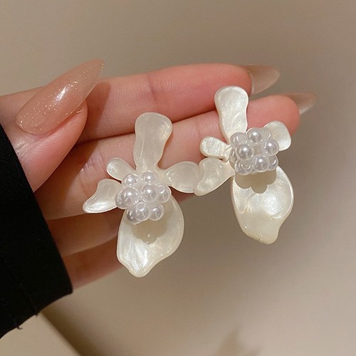 WOMEN'S FASHION EARRINGS / WA-0114 - COLOR WHITE PEARL