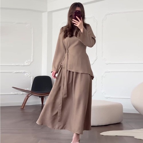 TWO PIECE SUIT LONG SLEEVE SHIRT AND LONG SKIRT / WD-0550 - COLOR BROWN