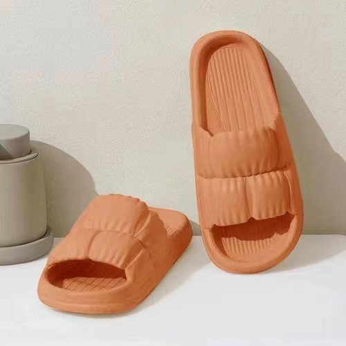 HOME AND BATHROOM SLIPPERS / WS-0178 - COLOR ORANGEANTI-SLIP
NON-SMELLY FEET