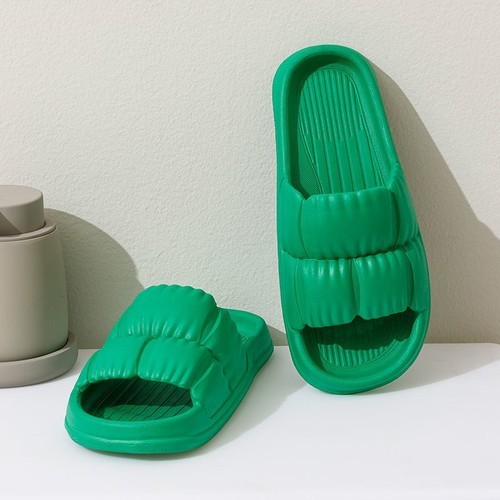 HOME AND BATHROOM SLIPPERS / WS-0181 - COLOR GREENANTI-SLIP NON-SMELLY FEET