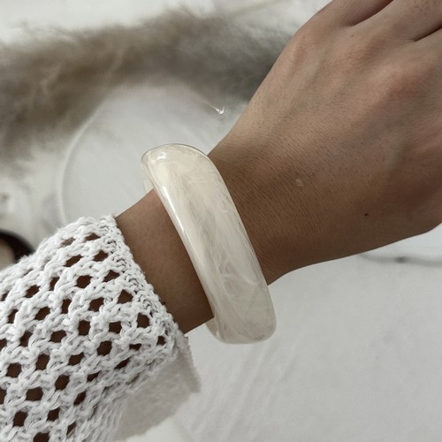 ACRYLIC FASHION BRACELET / WA-0243 - PER PIECE COLOR: ICE WHITE