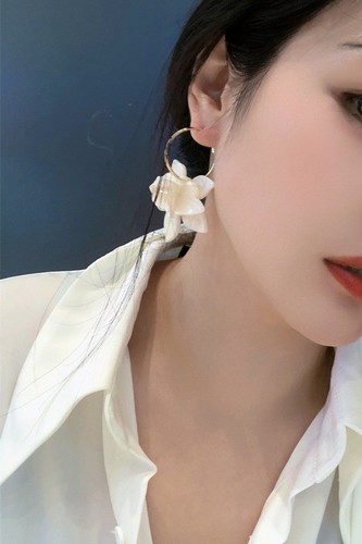 FLOWER EARRINGS / WA-0261 - COLOR: WHITE (E1718)
