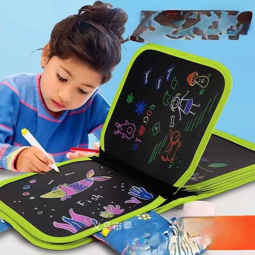 DRAWING BOARD / TY-0027 - COLOR: GREEN DINOSAUR 16 SIDES MULTI-FUNCTIONAL BOARD