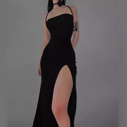 WOMEN'S BLACK DRESS / U365 - Spaghetti strap dress with a front slit