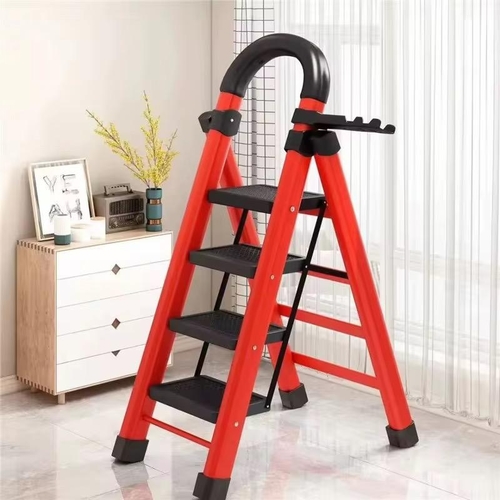 FOLDING LADDER / U333B - 4-step portable folding ladder